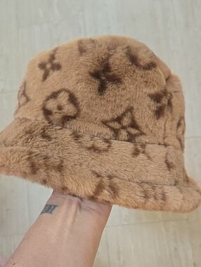 New Designer Inspired Faux Fur Bucket Hat